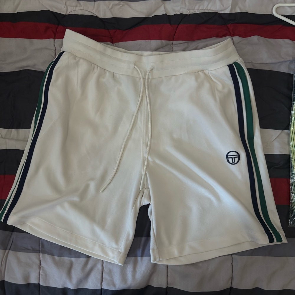 Sergio tacchini damarindo shorts size medium